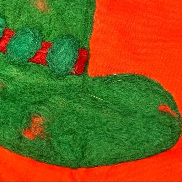 Handmade Red And Green Cowboy Hat Christmas Tree Skirt Ruffle Edge - Picture 10 of 16